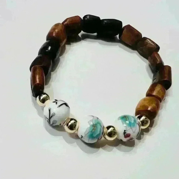 14K Gold-Filled Beaded Bracelet with Natural Wood and Ornate Bird Glass Beads - Picture 2 of 2